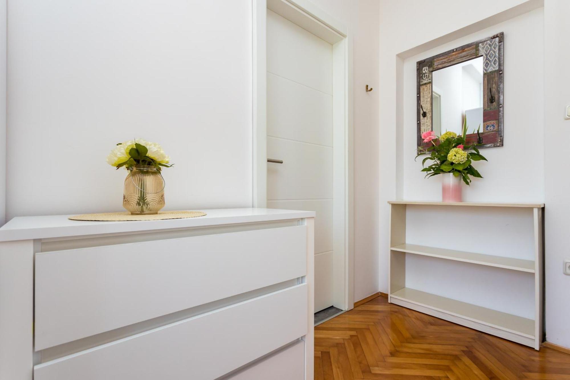 Apartments And Rooms Kod Keti Malinska Exterior photo