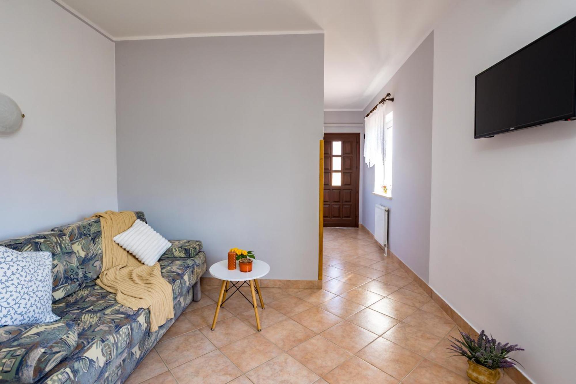 Apartments And Rooms Kod Keti Malinska Exterior photo