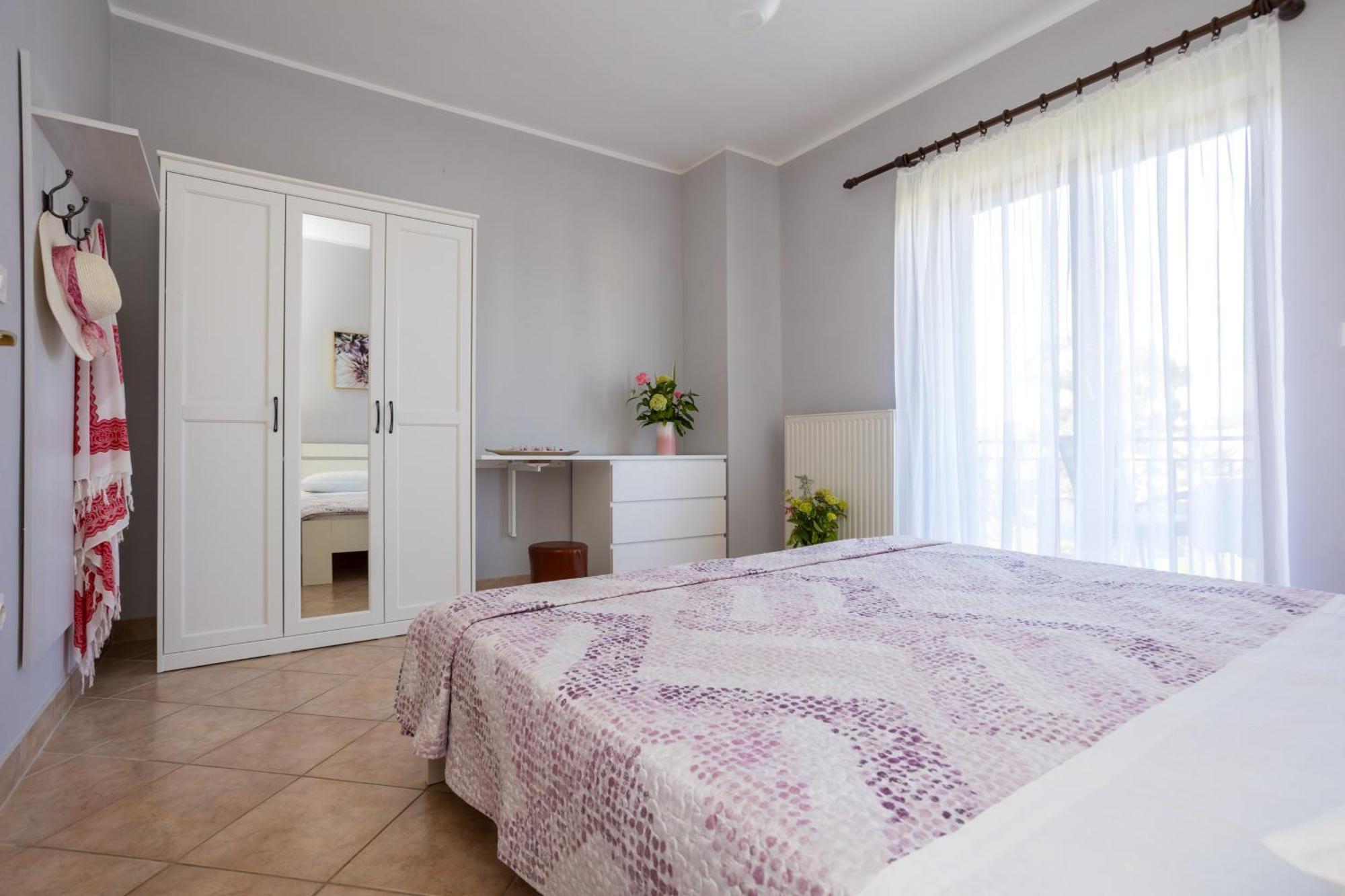 Apartments And Rooms Kod Keti Malinska Exterior photo
